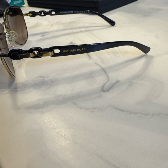 Michael Kors sunglasses - Picture 3 of 5